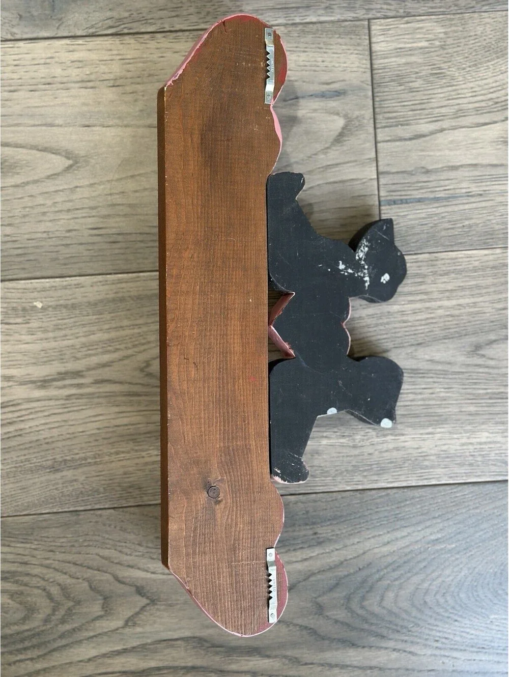 Vintage 1980s/1990s Country Folk Art Wooden Wall Peg Rack Hand Painted Folk Art